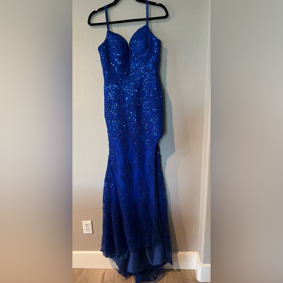 Sparkly blue prom dress with intricate details. - Picture 2 of 3